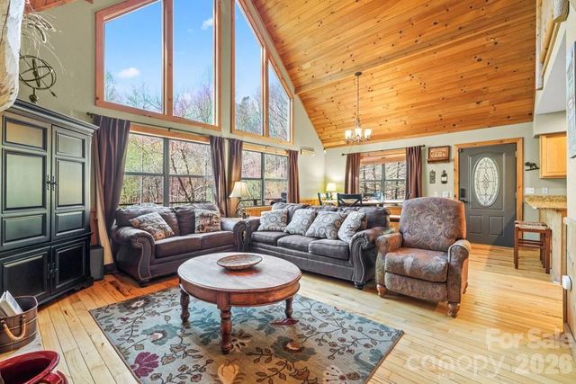 210 Chickadee Drive, Bryson City, NC 28713