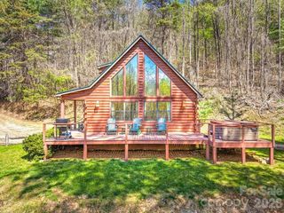 210 Chickadee Drive, Bryson City, NC 28713