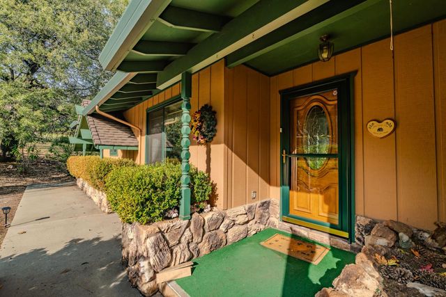 21293 Robin Ln, Pine Grove, CA 95665