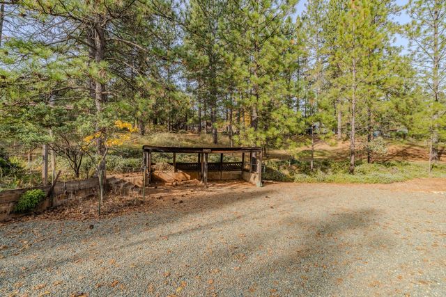 21293 Robin Ln, Pine Grove, CA 95665