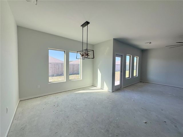 2103 Fury, Portland, TX 78374