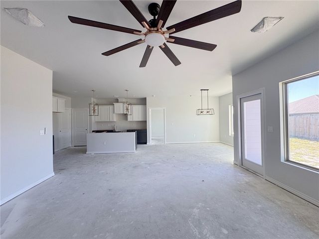 2103 Fury, Portland, TX 78374