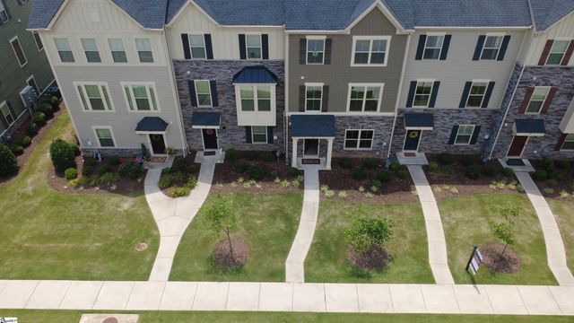 18 Eagle Field Lane, Greenville, SC 29607