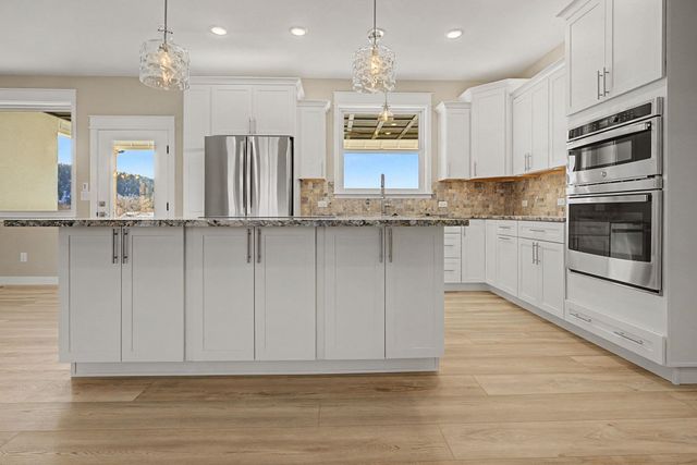 950 S Fairway Drive, Cedaredge, CO 81413