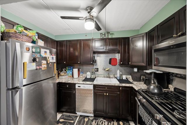 914 N AUSTIN Boulevard B8, Oak Park, IL 60302