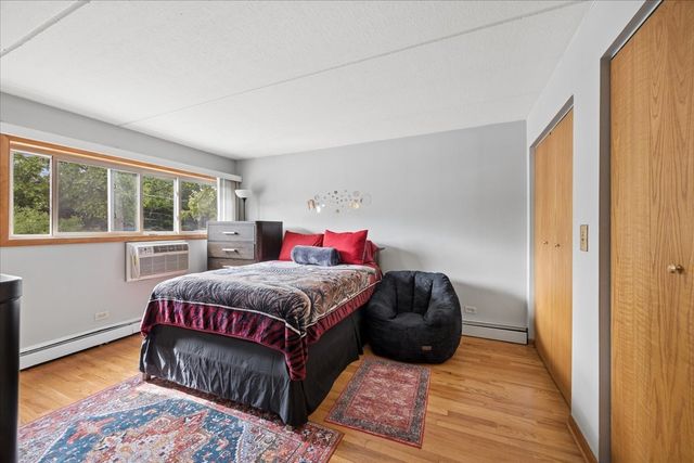 914 N AUSTIN Boulevard B8, Oak Park, IL 60302