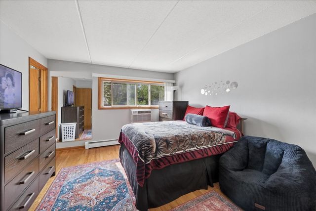 914 N AUSTIN Boulevard B8, Oak Park, IL 60302