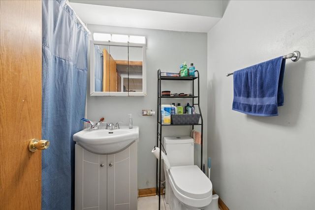 914 N AUSTIN Boulevard B8, Oak Park, IL 60302
