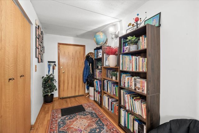 914 N AUSTIN Boulevard B8, Oak Park, IL 60302