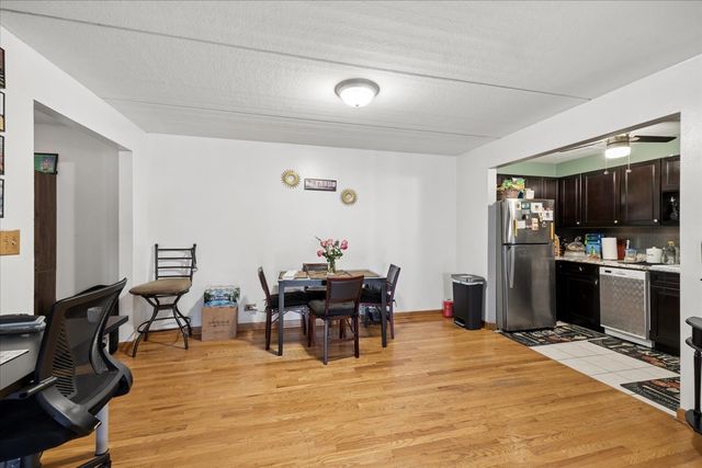 914 N AUSTIN Boulevard B8, Oak Park, IL 60302