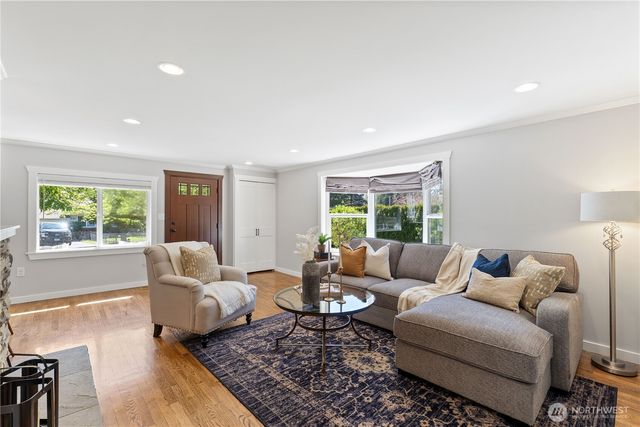 10007 114th Place NE, Kirkland, WA 98033