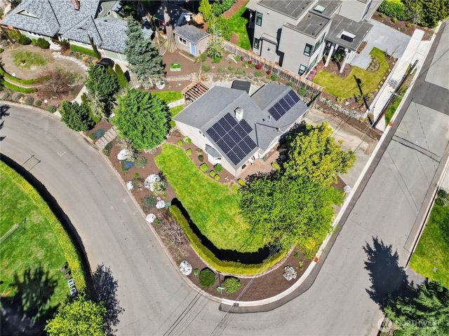 10007 114th Place NE, Kirkland, WA 98033