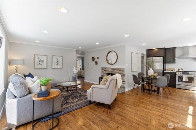 10007 114th Place NE, Kirkland, WA 98033