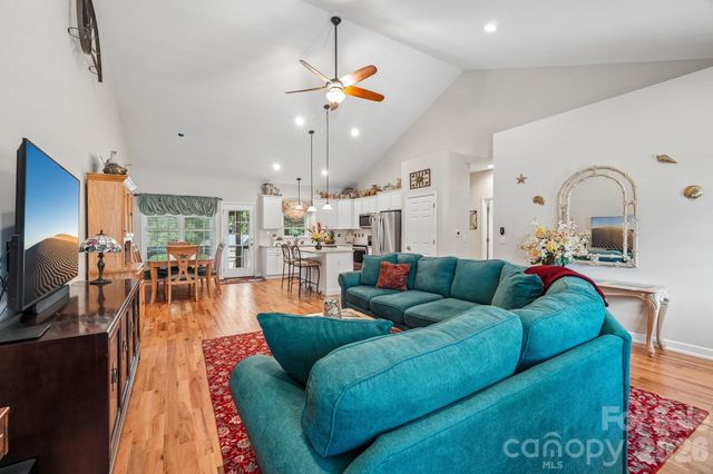 2182 Evergreen Drive, Newton, NC 28658
