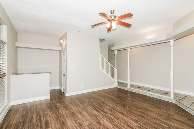 2106 Hazyknoll Lane, Houston, TX 77067
