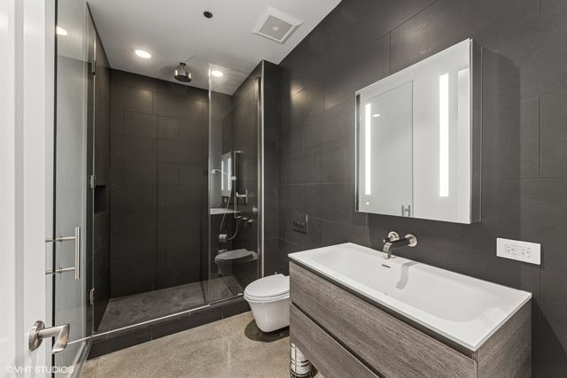 900 W Washington Boulevard 2E, Chicago, IL 60607
