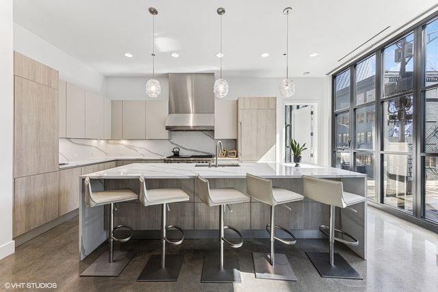 900 W Washington Boulevard 2E, Chicago, IL 60607