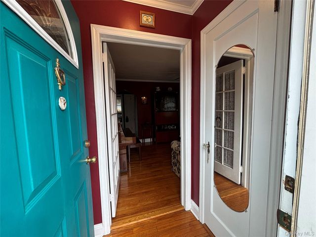 62 Poppy Avenue, Franklin Square, NY 11010