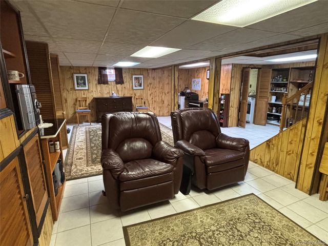 62 Poppy Avenue, Franklin Square, NY 11010