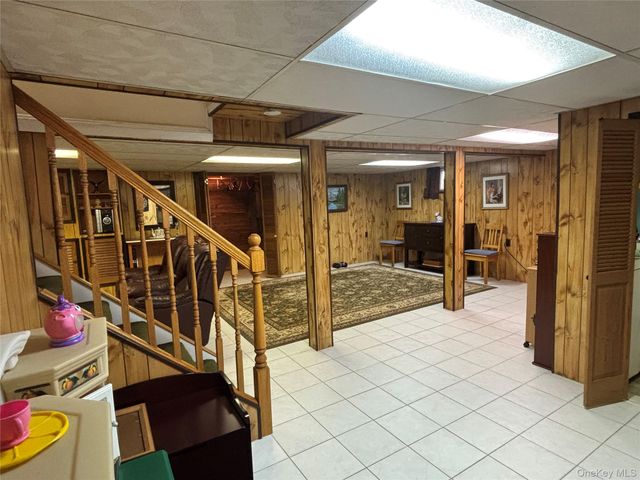 62 Poppy Avenue, Franklin Square, NY 11010