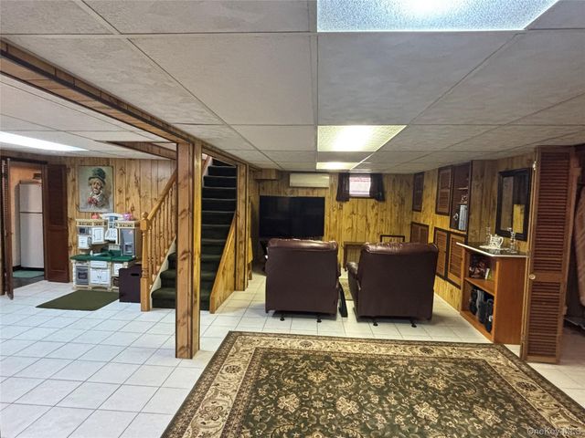 62 Poppy Avenue, Franklin Square, NY 11010