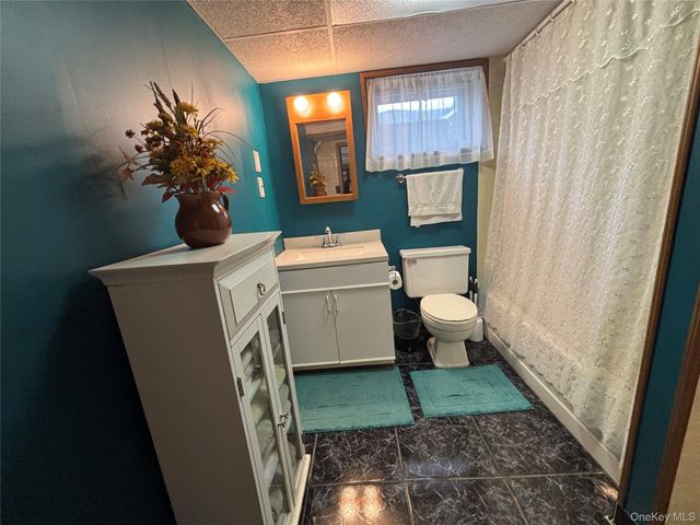 62 Poppy Avenue, Franklin Square, NY 11010