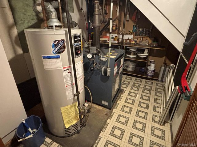 62 Poppy Avenue, Franklin Square, NY 11010