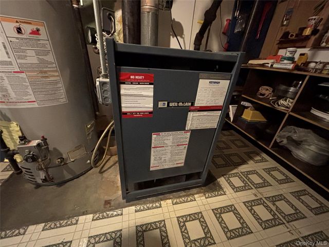 62 Poppy Avenue, Franklin Square, NY 11010