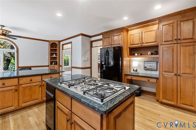 2400 Latham Ct, Midlothian, VA 23113