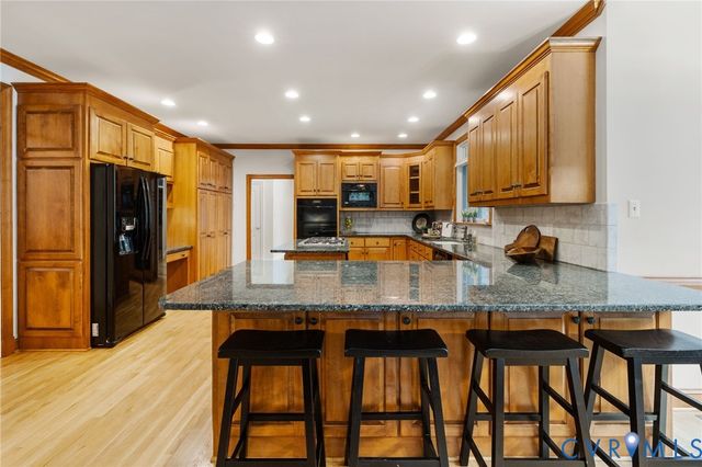 2400 Latham Ct, Midlothian, VA 23113