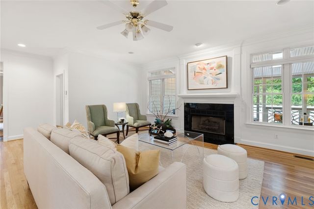 2400 Latham Ct, Midlothian, VA 23113