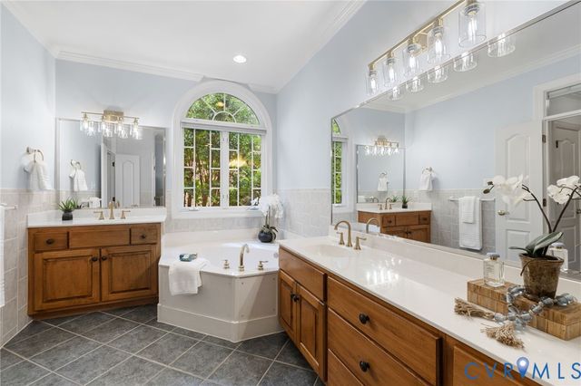 2400 Latham Ct, Midlothian, VA 23113