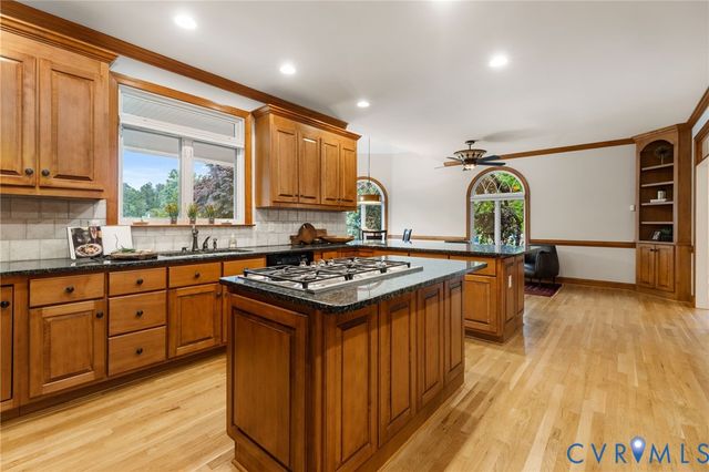 2400 Latham Ct, Midlothian, VA 23113