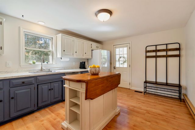 12 Dogtown Road, Exeter, NH 03833