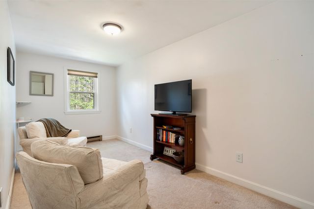 12 Dogtown Road, Exeter, NH 03833