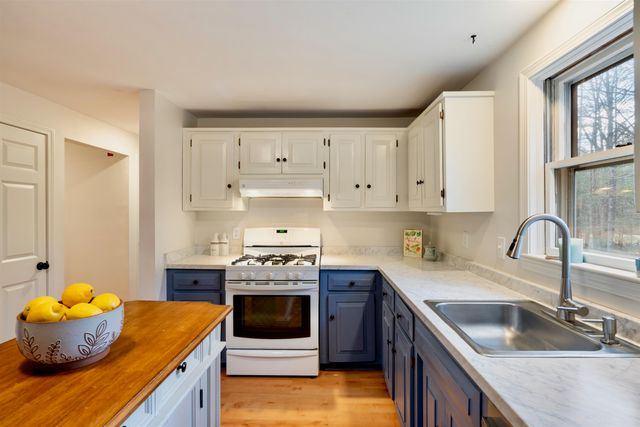 12 Dogtown Road, Exeter, NH 03833