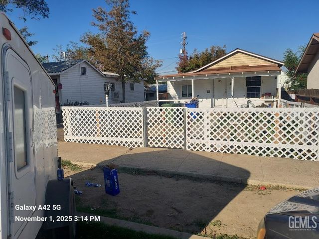 610 Lucard Street, Taft, CA 93268