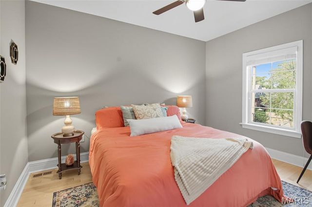 3612 Flad Avenue, St Louis, MO 63110