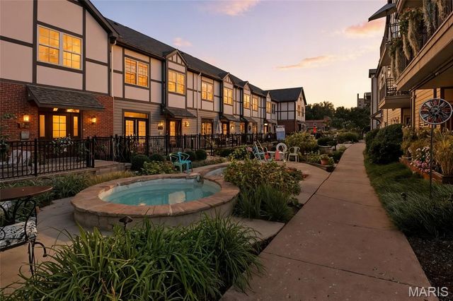 3612 Flad Avenue, St Louis, MO 63110