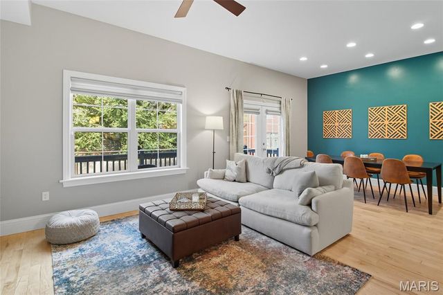 3612 Flad Avenue, St Louis, MO 63110