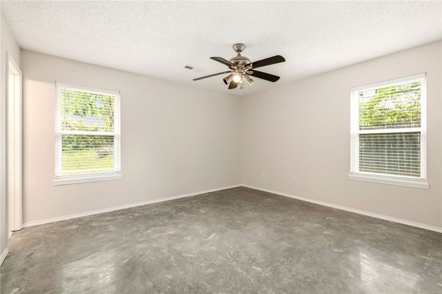 2146 Loren Circle, Fayetteville, AR 72701