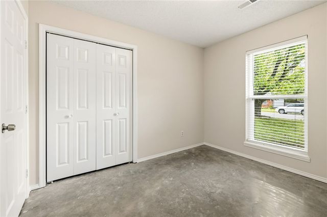 2146 Loren Circle, Fayetteville, AR 72701