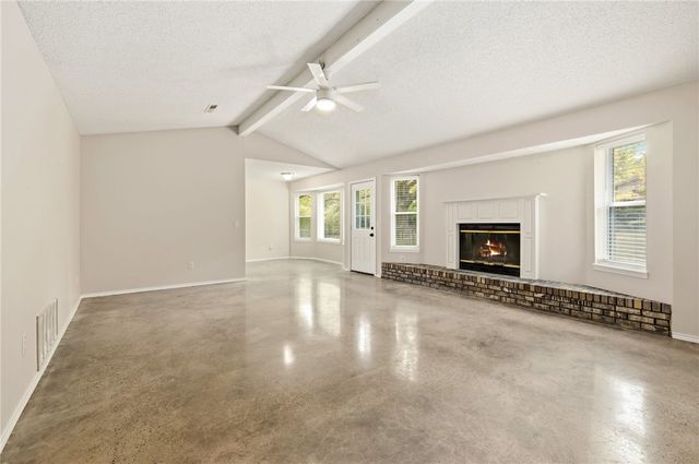 2146 Loren Circle, Fayetteville, AR 72701