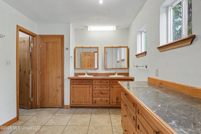 3231 Kings Bridge Road, Moss Point, MS 39562