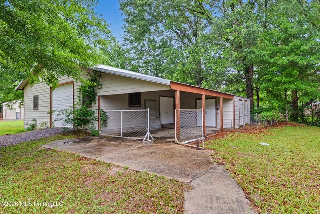 3231 Kings Bridge Road, Moss Point, MS 39562