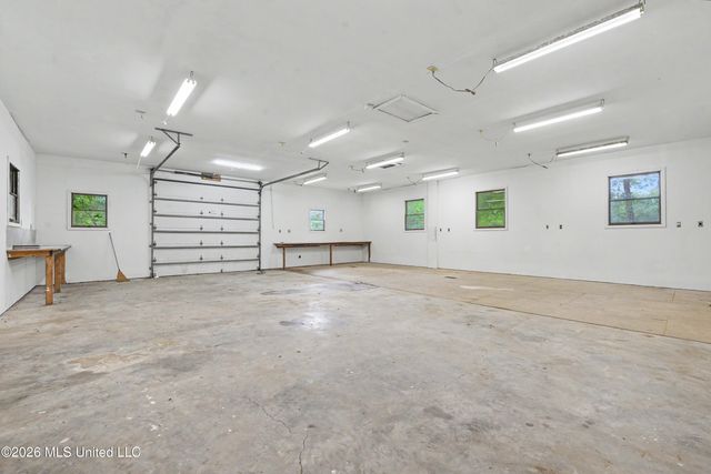 3231 Kings Bridge Road, Moss Point, MS 39562