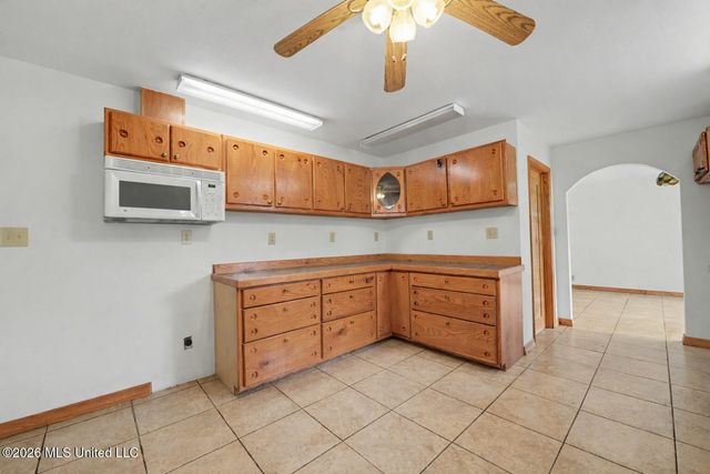 3231 Kings Bridge Road, Moss Point, MS 39562
