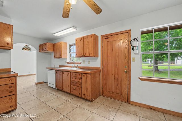 3231 Kings Bridge Road, Moss Point, MS 39562
