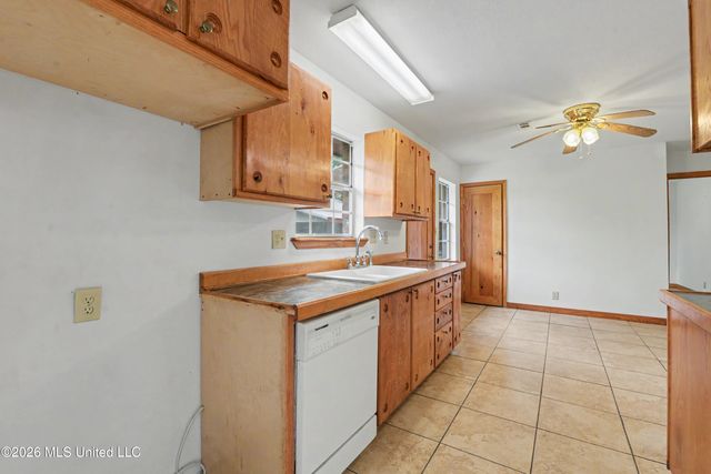 3231 Kings Bridge Road, Moss Point, MS 39562