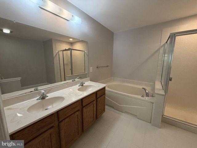 278 YORKTOWN CT, Malvern, PA 19355